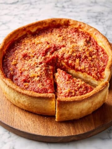Deep-Dish Pizza Pie Recipe: A Hearty Slice of Comfort! Recipe