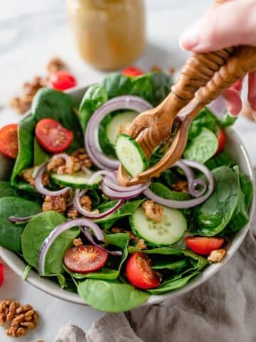 Spinach Salad with Red Wine Vinaigrette Recipe