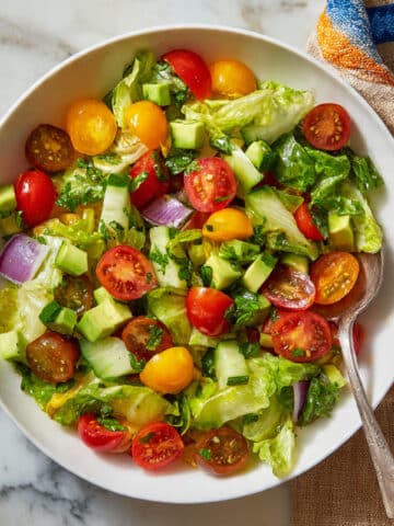 Fresh and Zesty Avocado Salad Recipe