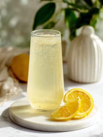 Easy Homemade Lemonade: A Refreshingly Simple 3-Ingredient Summer Drink Recipe