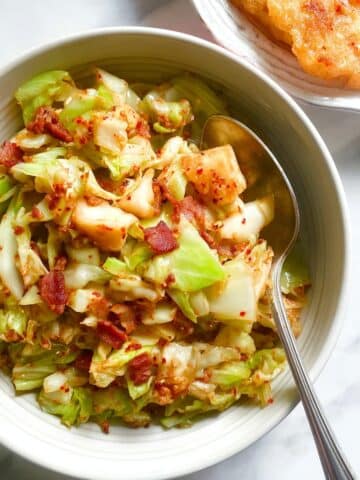 Southern Fried Cabbage with Bacon and Garlic Recipe