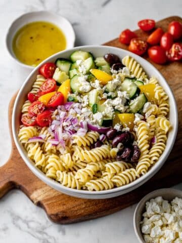 Healthy Greek Pasta Salad (Quick & Easy) Recipe